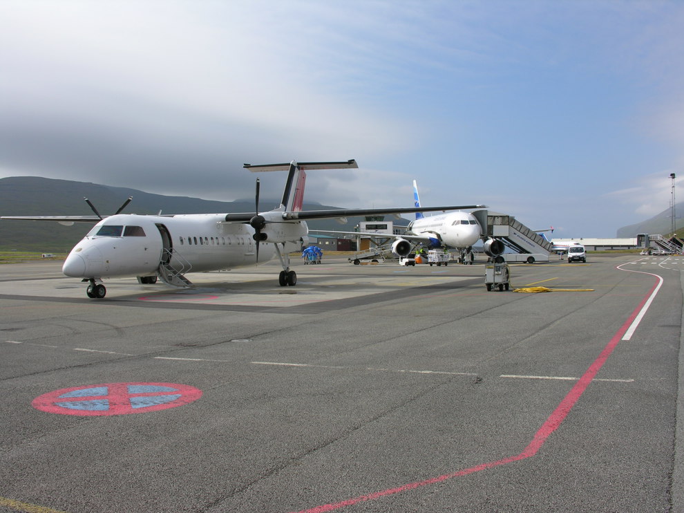 Nógv ferðsla á flogvøllinum