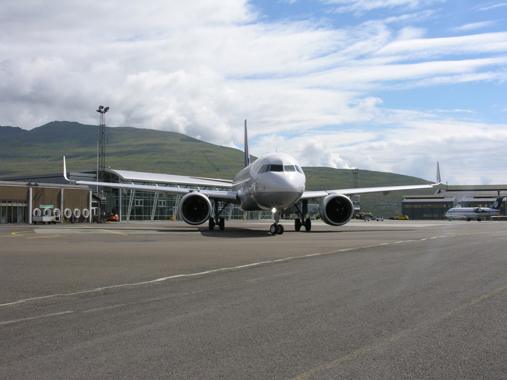 100 umsóknir til størv á Vága Floghavn