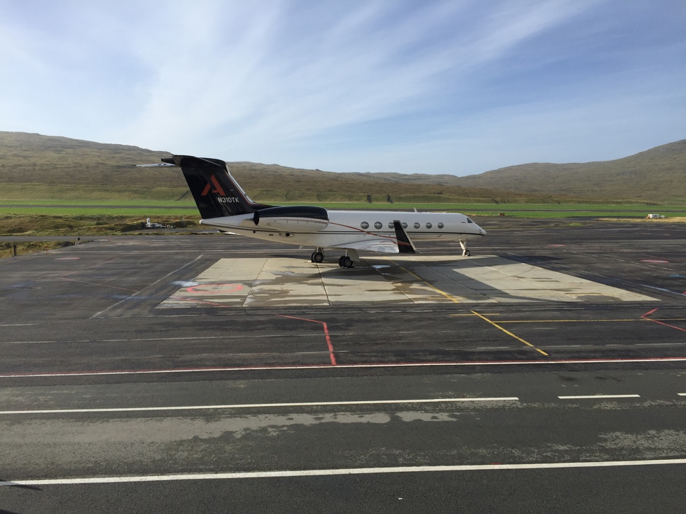 Forkunnug vitjan á flogvøllinum