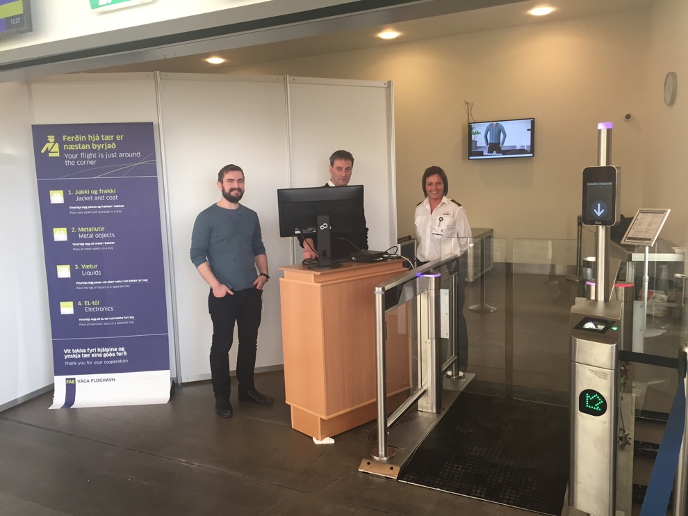 Sjálvvirkin skannaraskipan til boardingkort tikin í brúk í dag